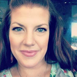 Meet your Posher, Jenn